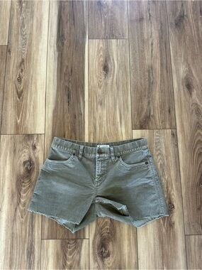 Carve designs womens corduroy green shorts size 2
